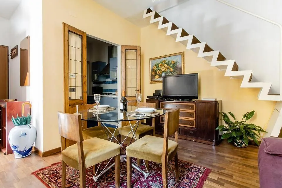 Gamberini House - Private Garden Apartment Bologna