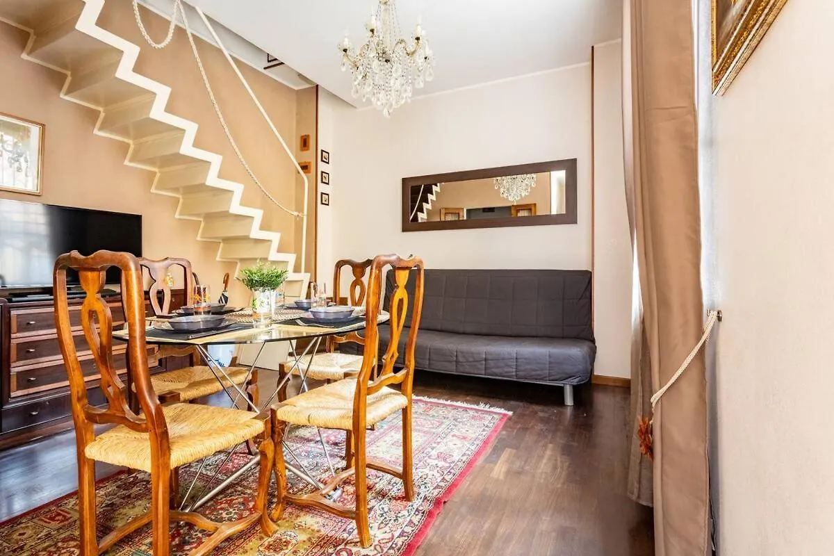 Gamberini House - Private Garden Apartment Bologna Italy
