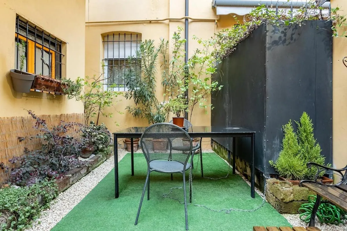 Gamberini House - Private Garden Apartment Bologna